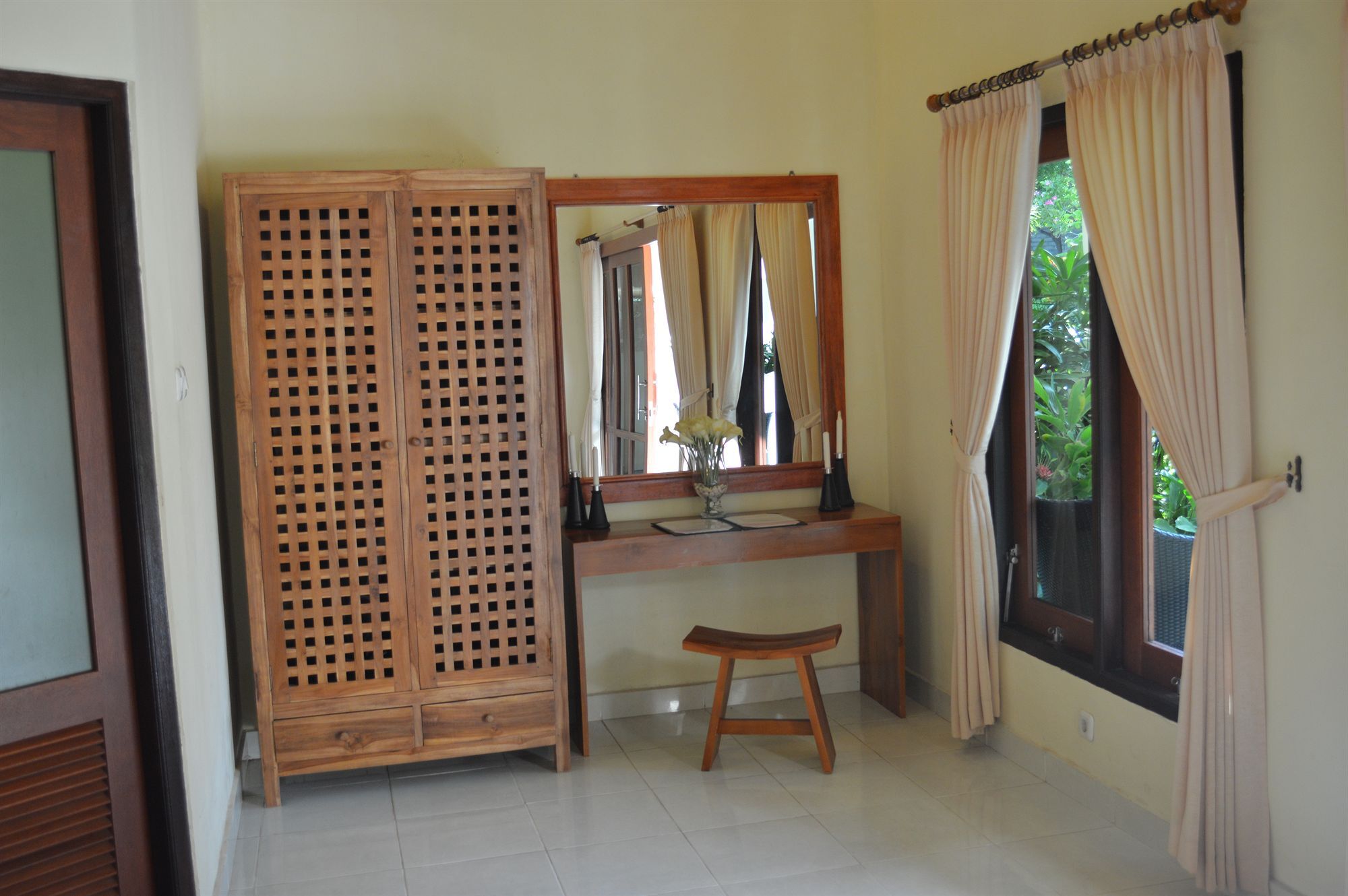 Ocean Sun Dive Resort Tulamben Extérieur photo